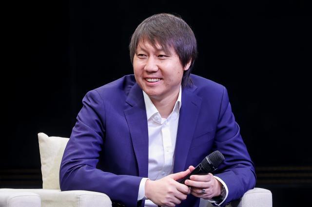 开云官网-从得主变嘉宾 李铁盛赞中国金球奖传递榜样的力量