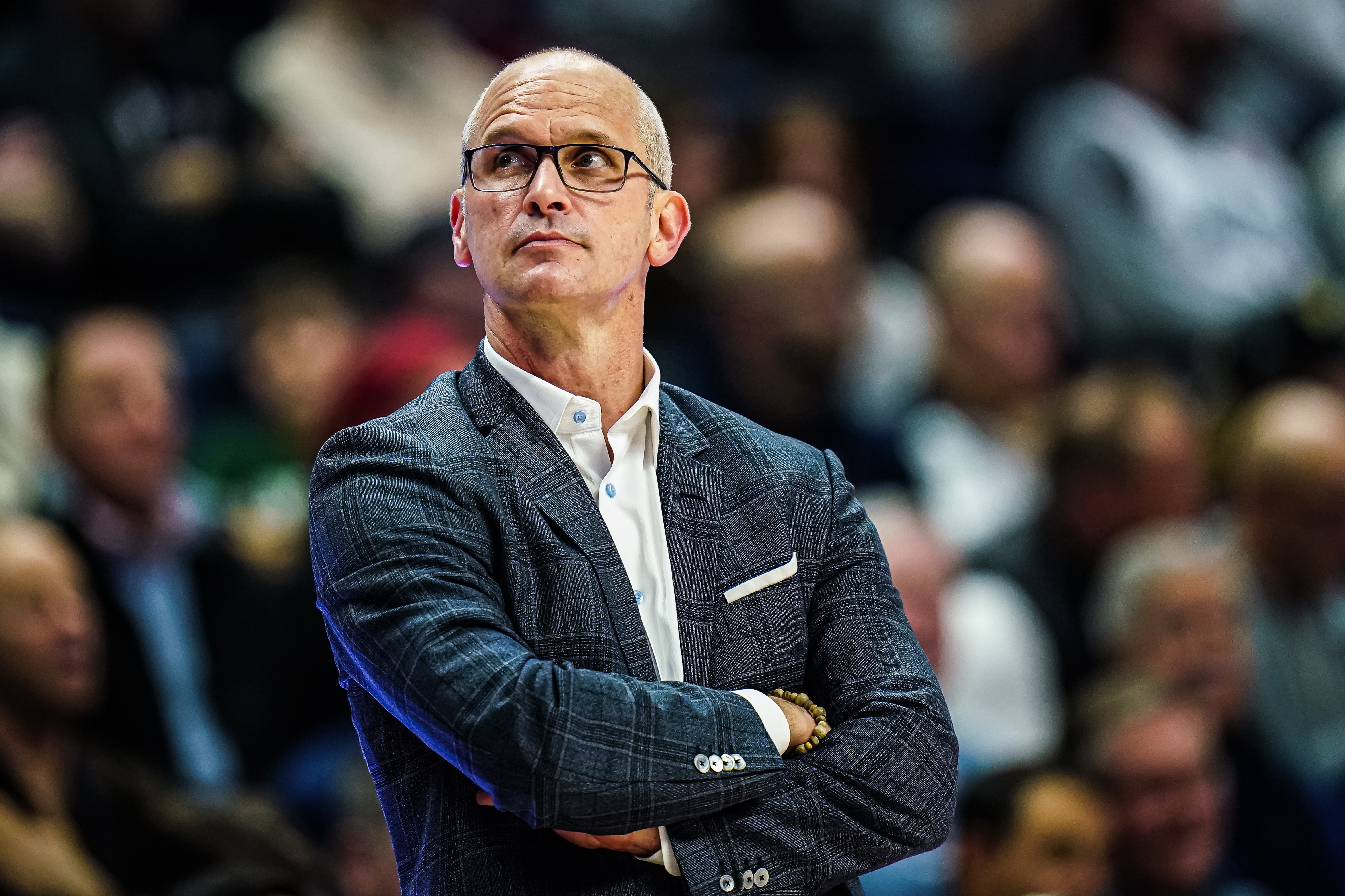 开云体育-丹·赫尔利：在康大我们不怎么赢得“人气竞赛” 我们只赢总冠军